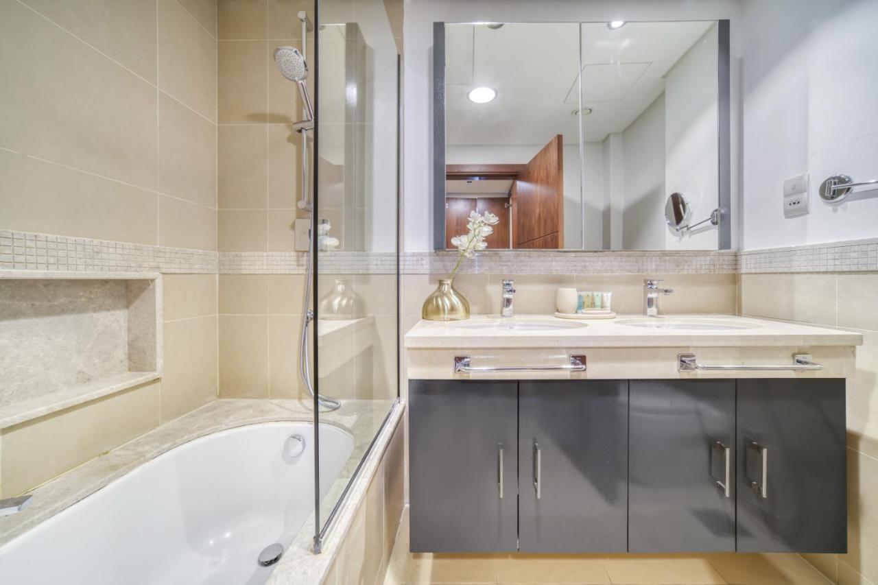 Burj Vista, Downtown Dubai - Burj Khalifa View - Mint Stay מראה חיצוני תמונה